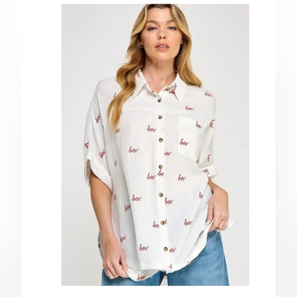 Sage & Fig Love Print White Button-Down Shirt with Red Script Oversized Large NW